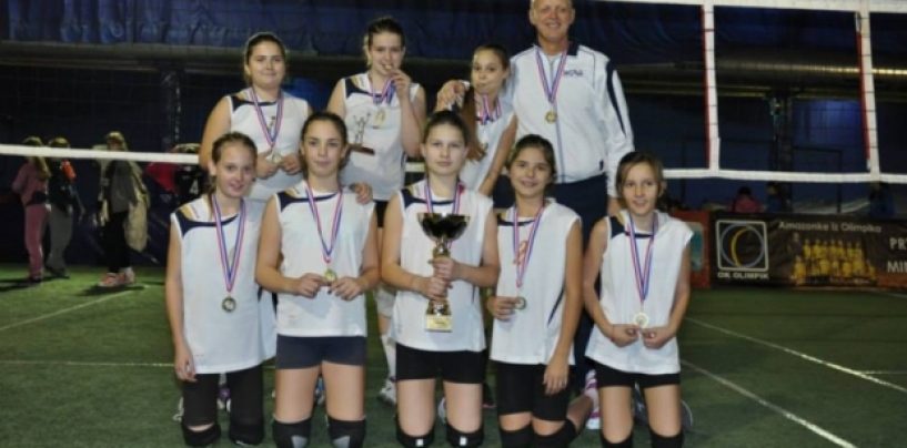 POREČANKE POBJEDNICE RG MINI GREEN VOLLEYBALL OPENA U ZAGREBU