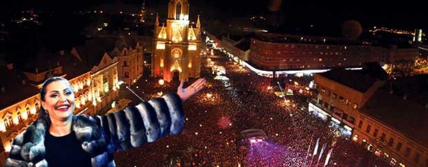 SRPSKA NOVA GODINA: Ceca u Novom Sadu pevala ogrnuta srpskom zastavom!