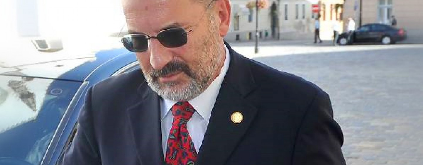 SABOR TREBA RASPUSTITI AKO BAJIĆA PROGLASI USTAVNIM SUCEM