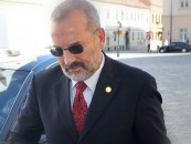 SABOR TREBA RASPUSTITI AKO BAJIĆA PROGLASI USTAVNIM SUCEM