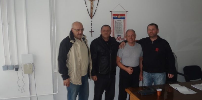 ČLANOVI A-HSP-a POSJETILI MERČEPA