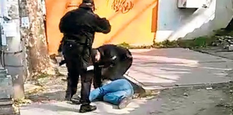 U BEOGRADU KONTROLORI TUKU PUTNIKE BEZ KARTE