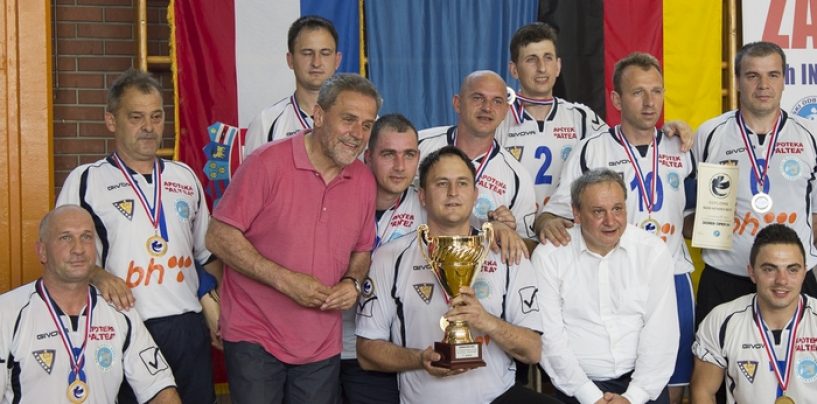 “SINOVI BOSNE” OSVOJILI ZAGREBAČKI TURNIR U SJEDEĆOJ ODBOJCI