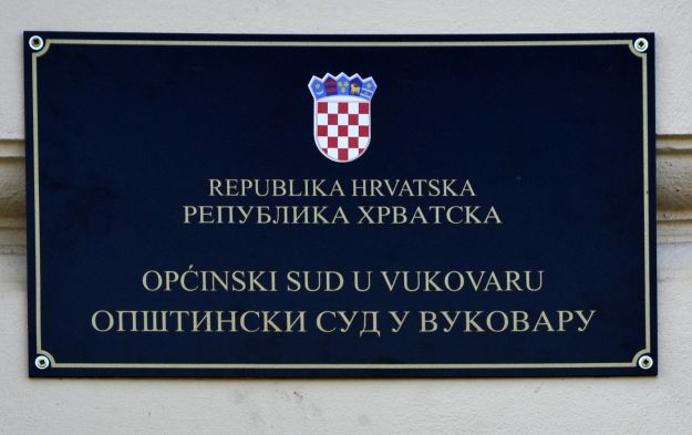 Skinuta æirilièna ploèa s Prekrajnog suda u Vukovaru