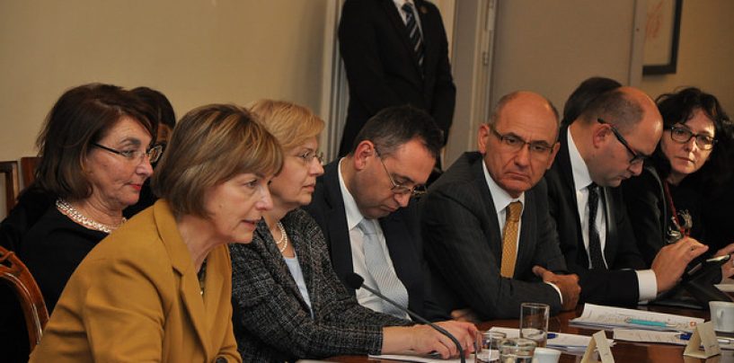 ČETIRI VESNE IZ MINISTARSTVA VANJSKIH POSLOVA