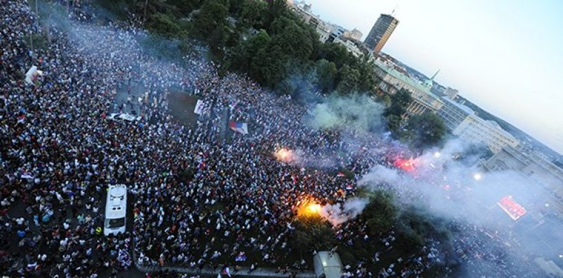 50 000 LJUDI DOČEKALO MLADU REPREZENTACIJU SRBIJE