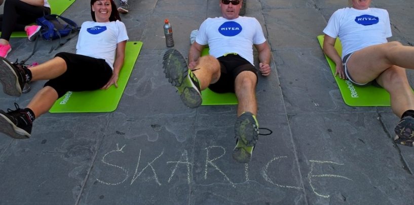 JEDINSTVENI YOGA TRENING ASJE PETERSEN U PETRČANIMA