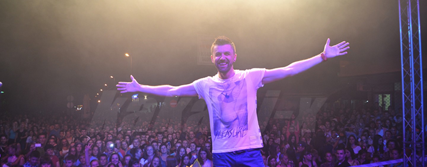 AMEL U KAKNJU OKUPIO 10 TISUĆA LJUDI