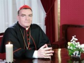 ZAŠTO JE CRKVA NE ODGOVORI NA UVREDE IZ SRBIJE?