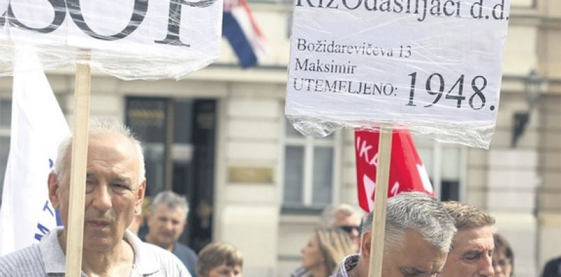 RIZ POMOGAO IZBJEGLICAMA