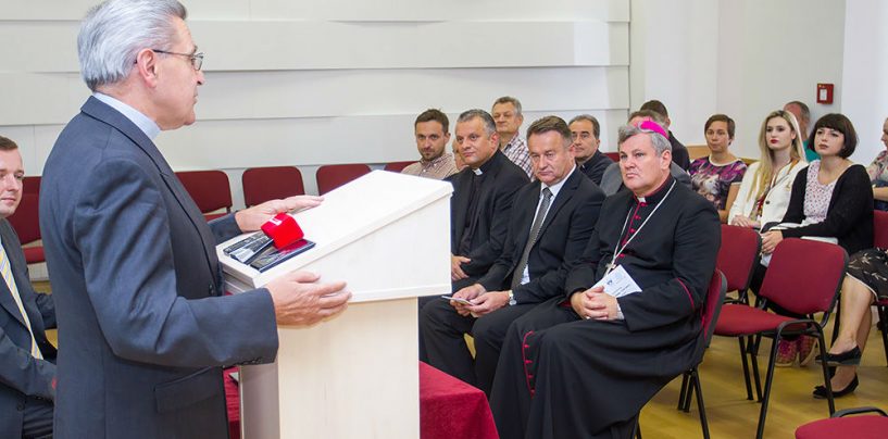 U SISKU JE USPOSTAVLJENO PREDZIĐE KRŠĆANSTVA