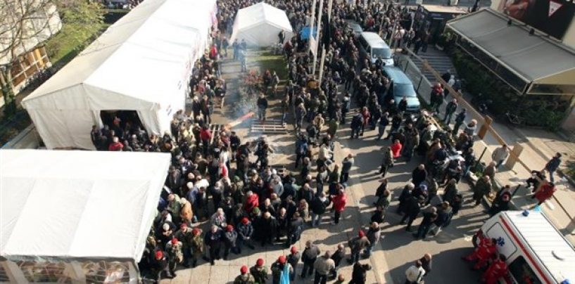 DRAGI BRANITELJI, PRIČEKAJMO JOŠ ČETIRI GODINE PA ĆE DOĆI NAŠI