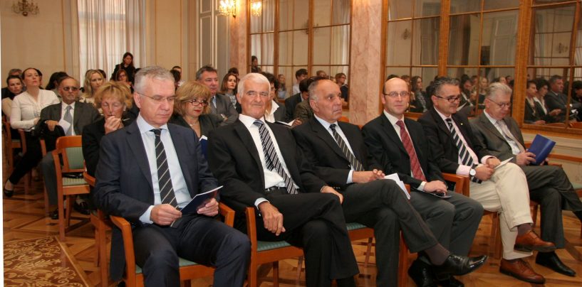 GOSPODA KAKADEMCI IZ KAKADEMIJE