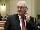 ZABRANITI TELEFONIRANJE NA SJEDNICAMA SABORA