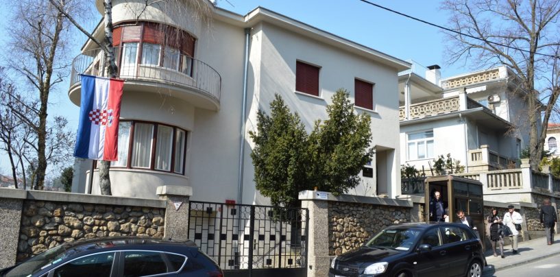 MESIĆA TREBA DOŽIVOTNO IZBACITI IZ UREDA