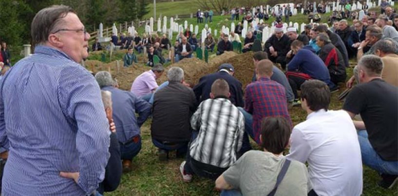 HALIDU BEŠLIĆU UMRO OTAC