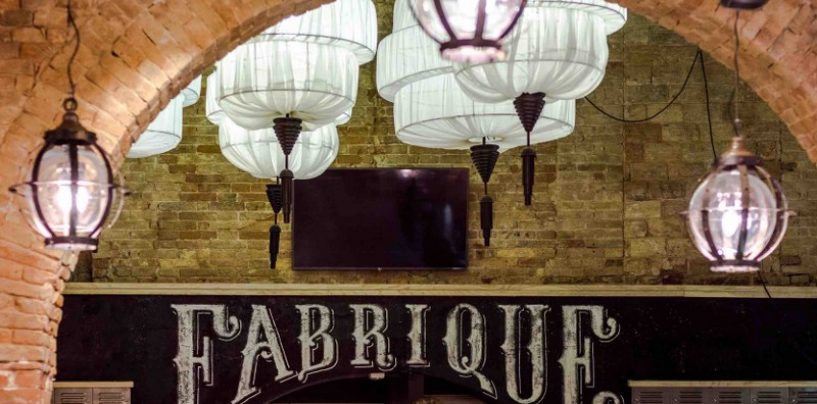 PUB FABRIQUE U SPLITSKOJ PALAČI DEŠKOVIĆ