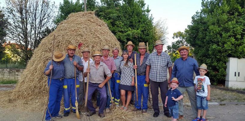 BOJE TRADICIJE U BRTONIGLI