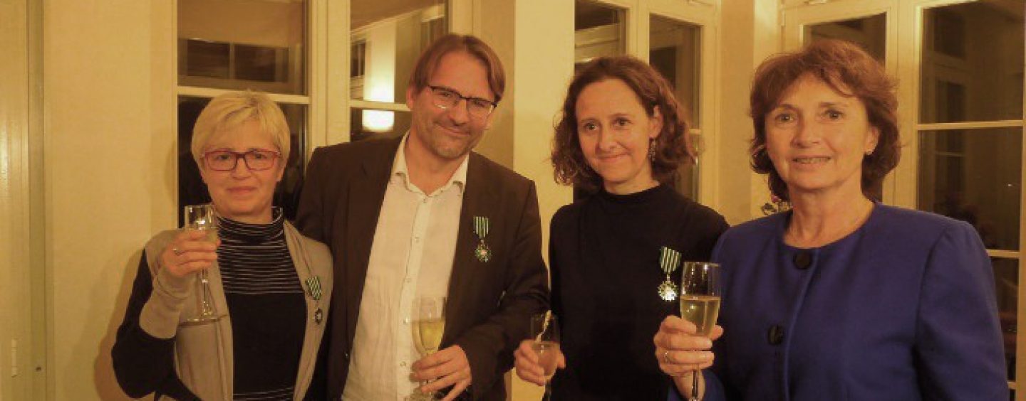 NINA NAGAZNA MINA JE  BILA U UPRAVI HAVCa KAD SE FINANCIRAO FILM O DVORU NA UNI