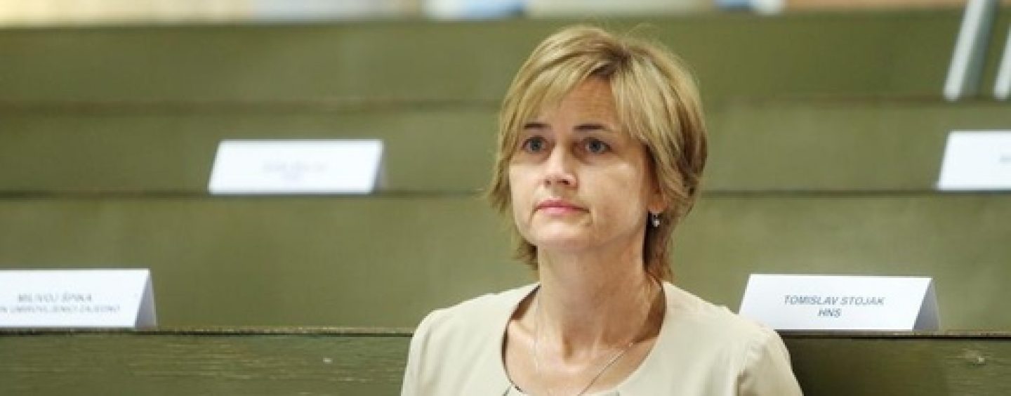 SANDRA ŠVALJEK I VLADIMIR FARDELJI SA ZETOVCIMA