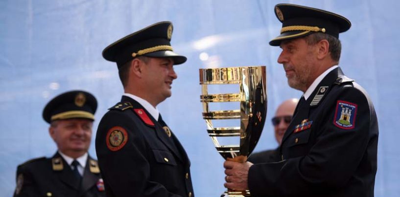 PRIMOPREDAJA VATROGASNIH VOZILA