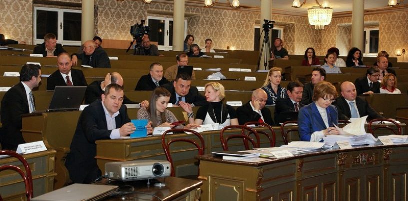 ŠVALJEK PROTIV POVEĆANJA NAKNADA VIJEĆNICIMA