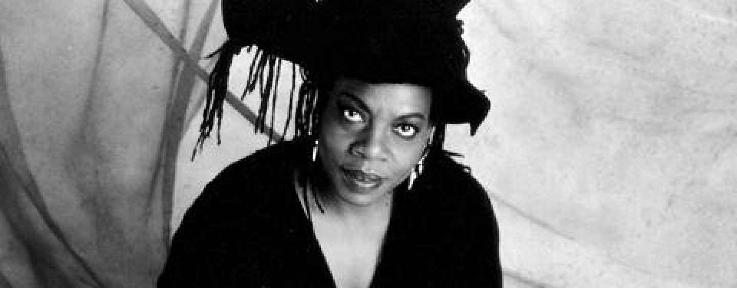 AMINA CLAUDINE MYERS U BERSI