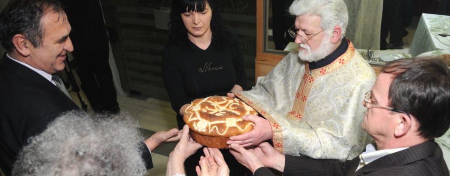 SUSRET  BISKUPA KOŠIĆA I PAROHA OLUJIĆA U SISKU
