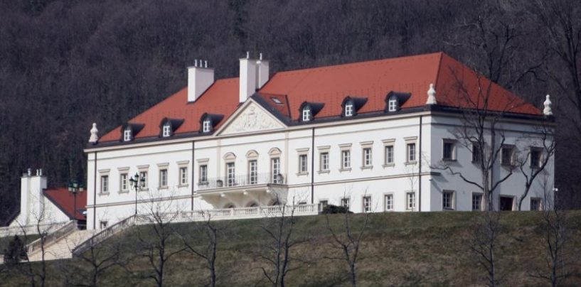 HOĆE LI TODORIĆE ISELITI IZ DVORCA I STVARI PRODATI NA DRAŽBI?