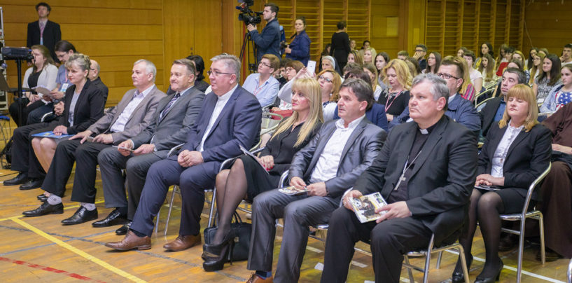 DRŽAVNO NATJECANJE IZ VJERONAUKA U TOPUSKOM