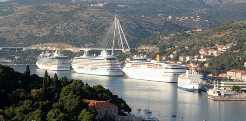 U DUBROVNIKU MOLE GRAĐANE NA RAZMIJEVANJE ZBOG GUŽVI