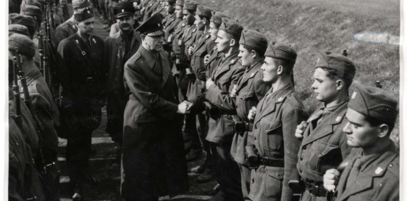 SLUŽBENI USTAŠKI POZDRAV BIO JE – NA ZAPOVJED