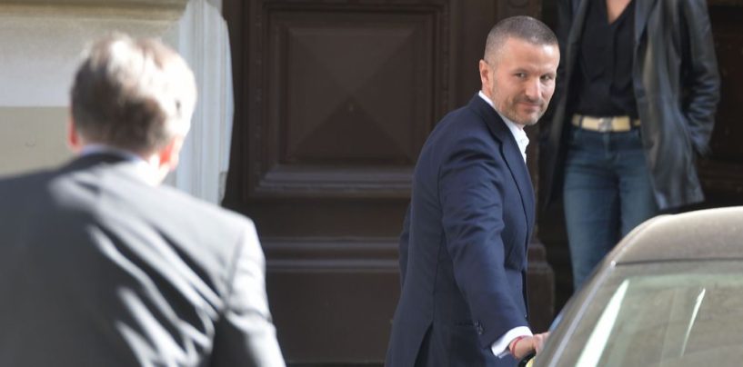 A SVI SMO KAO PRED ZAKONOM JEDNAKI