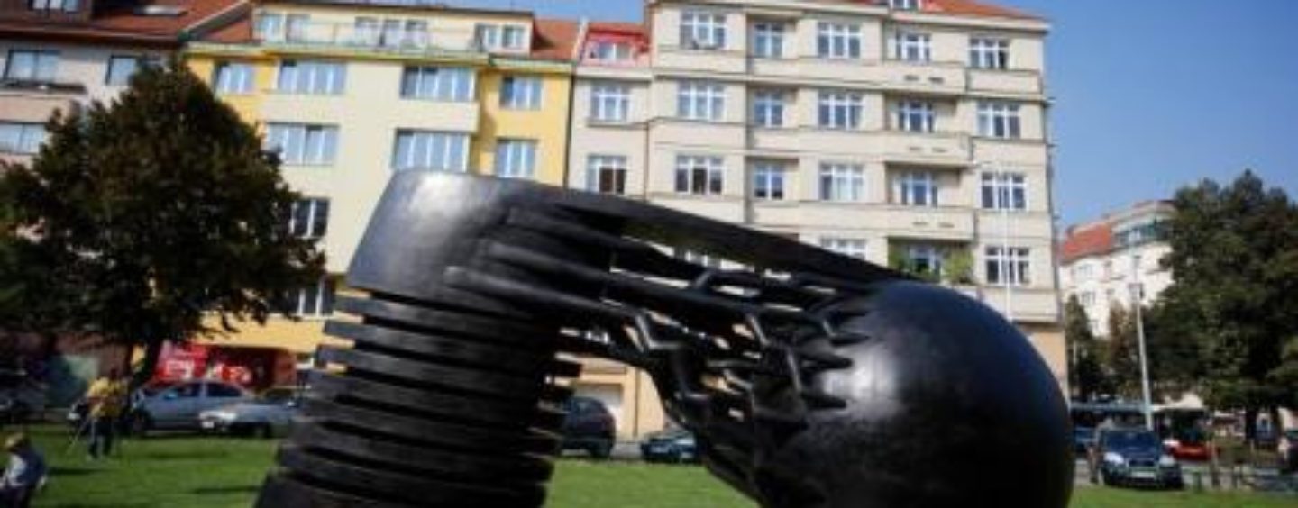 MILENIJSKE FOTOGRAFIJE VRANČIĆU, STROSSMAYERU I TESLI U PRAGU
