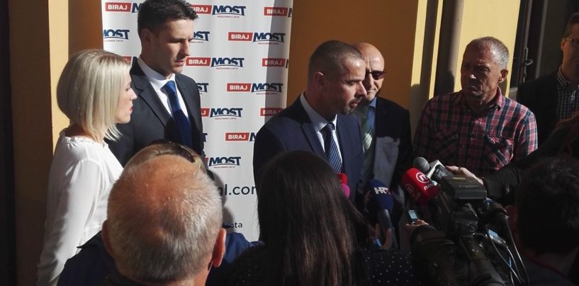 BM 365 RIS: PODRŠKA SEKULIĆU