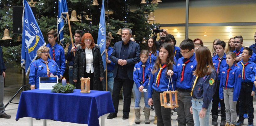 BETLEHEMSKO SVJETLO U GRADSKOJ UPRAVI