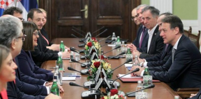 HOĆEMO LI PUPOVCA VIDJETI S DELEGACIJOM U BLEIBURGU?