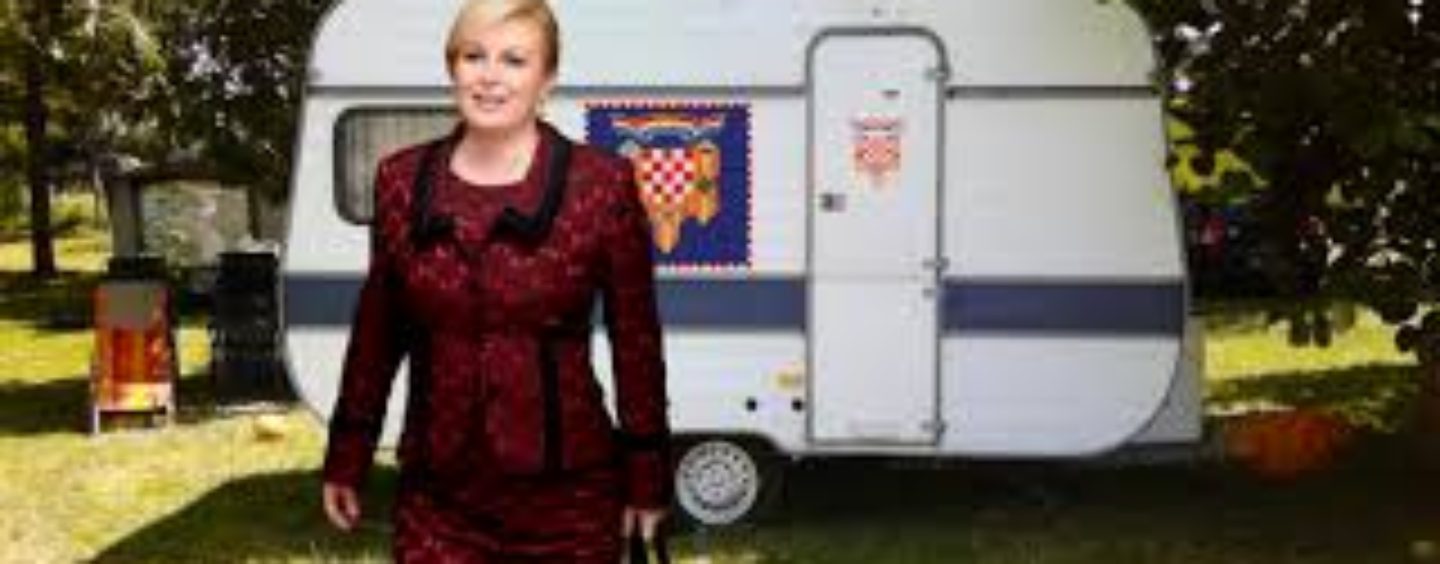 VLAST ŽDERE SAMU SEBE