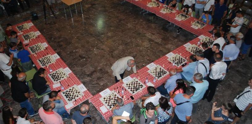 GARI KASPAROV U SESVETAMA