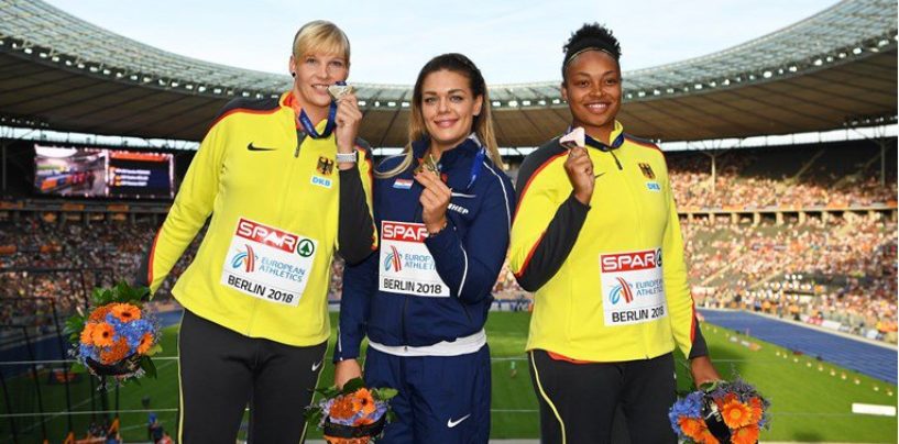 DOČEK SANDRE PERKOVIĆ