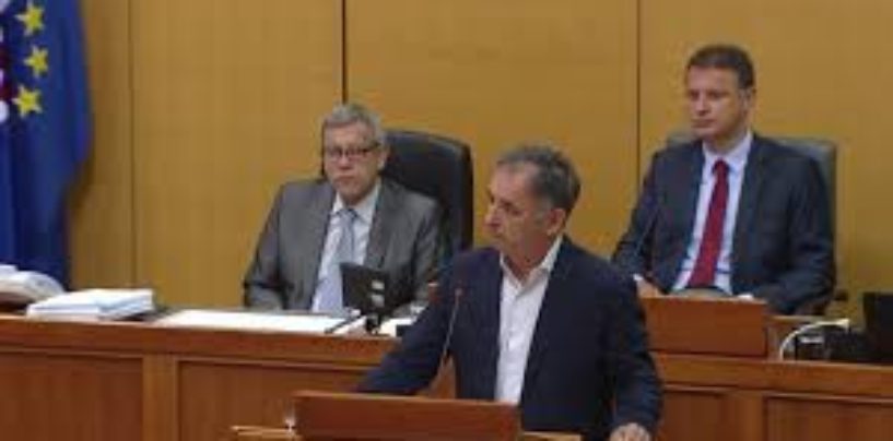 HSP: PUPOVAC JE GLAS VELIKOSRPSKE POLITIKE