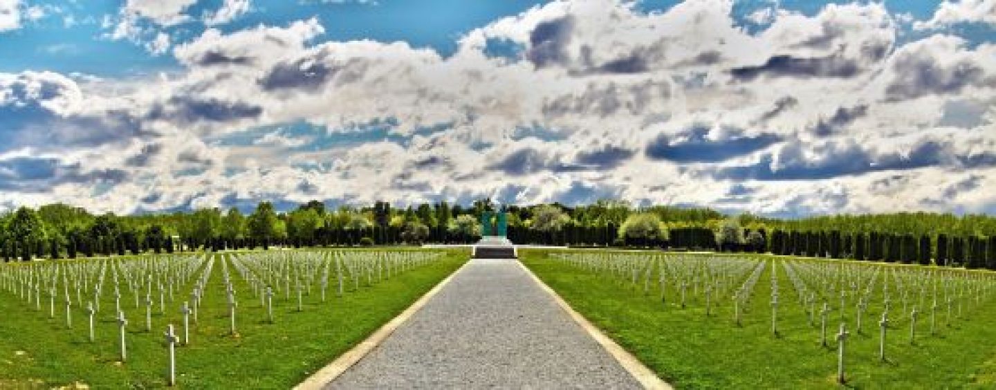 AMERIKANCI ČITAJU IMENA POGINULIH