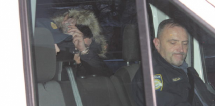 MLADOG ĐAKIĆA S LISICAMA TREBA PREDATI FRLJIĆU