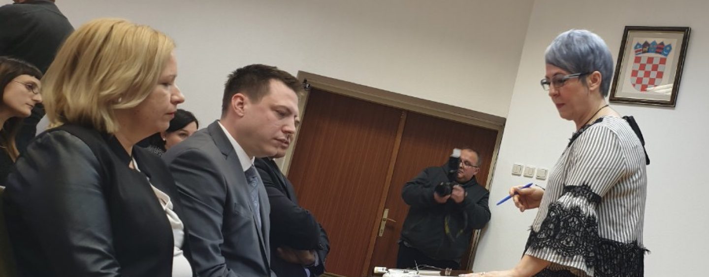 U SISKU IMAJU NOVU LEDENU DVORANU A DJECA IM TRENIRAJU U ZAGREBU