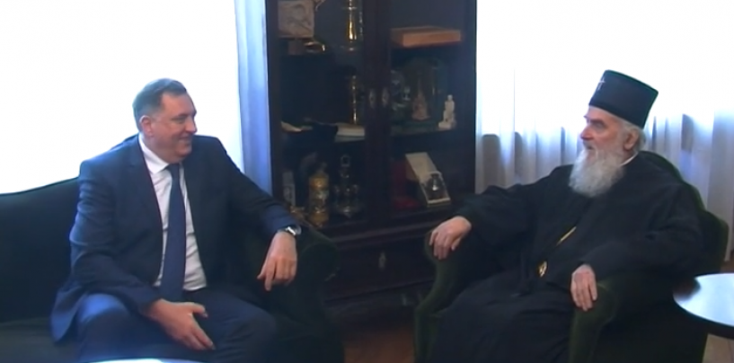 PAPINI LJUDI OVDJE SU SIMBOLI PROGONA KATOLIKA,  RUŠENJA KATOLIČKIH CRKAVA, KAPELICA, SPOMEN KRIŽEVA I GROBALJA