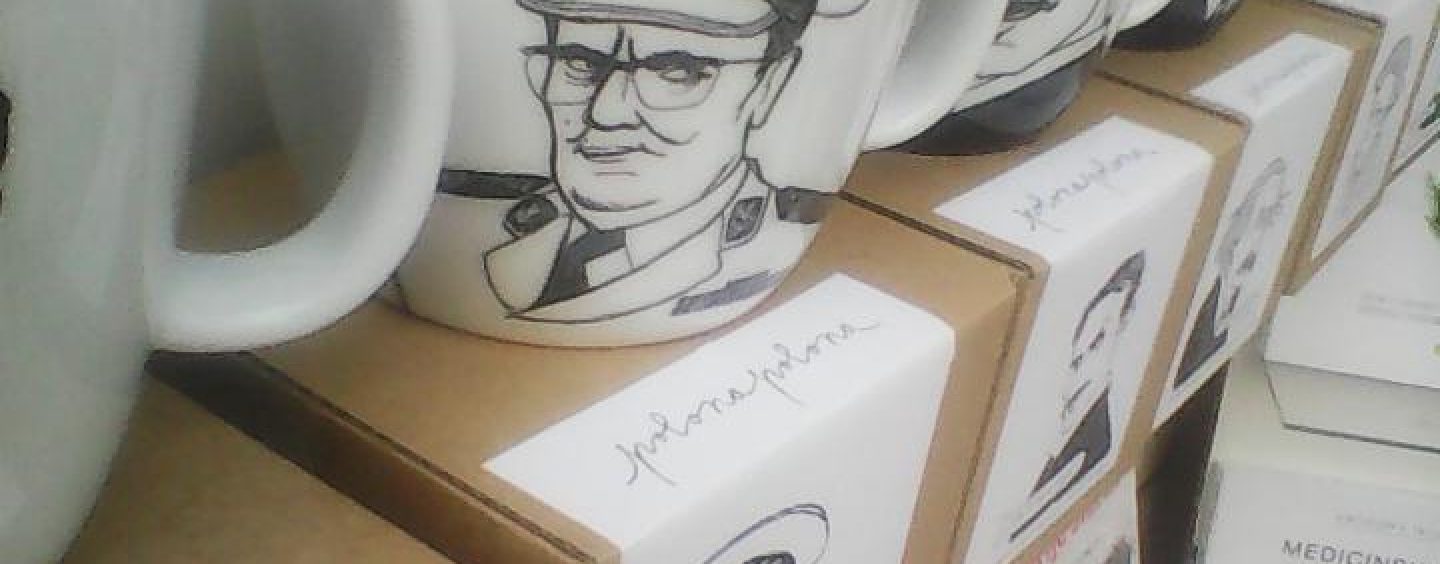 ŠALICE S TITOM I JOVANKOM