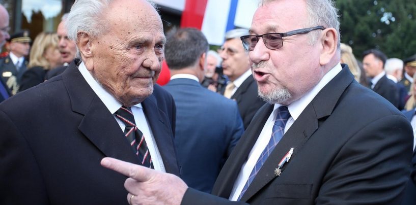 STO GODINA PRODAVANJA MAGLE