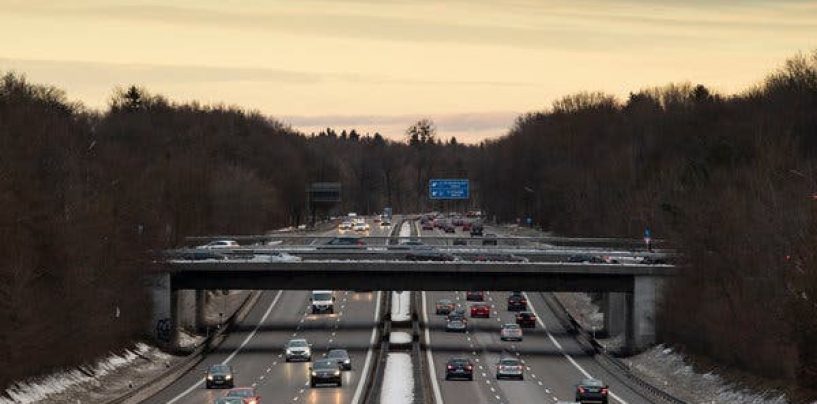 PRIČA IZ NJEMAČKE: ŠTO NAPRAVITI KADA VAM U NOĆI NASRED AUTOPUTA NESTANE GORIVA?