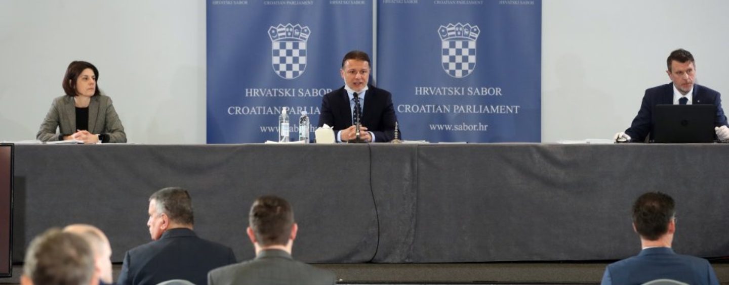 DA JE NJIMA DO ZAŠTITE ZDRAVLJA NARODA SPASILI BI IMUNOLOŠKI ZAVOD