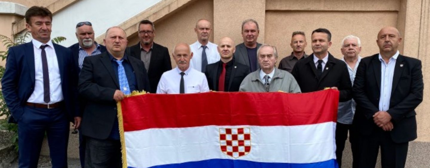 TRAŽIMO OČUVANJE NACIONALNE VALUTE I USTAVNU ZAŠTITU ŠUMA I VODE